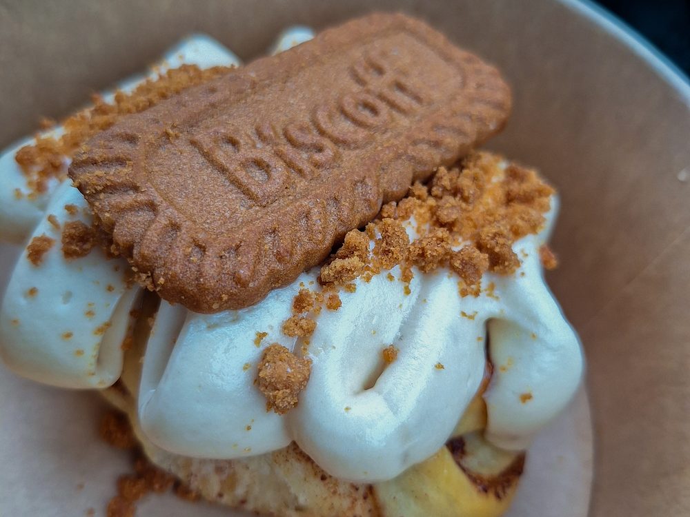 Dessert med krem og Biscoff-kjeks fra Bollerina.